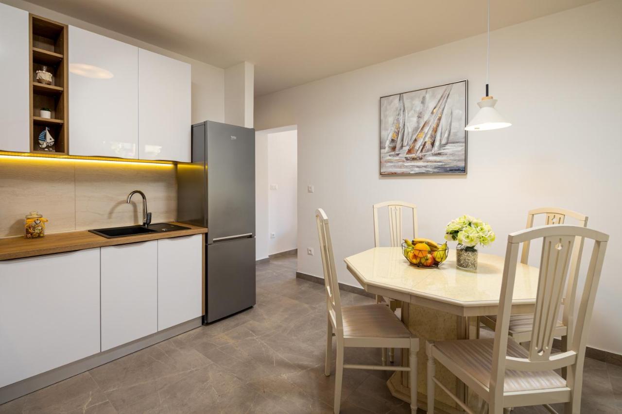 Apartment Navika Omiš Zewnętrze zdjęcie