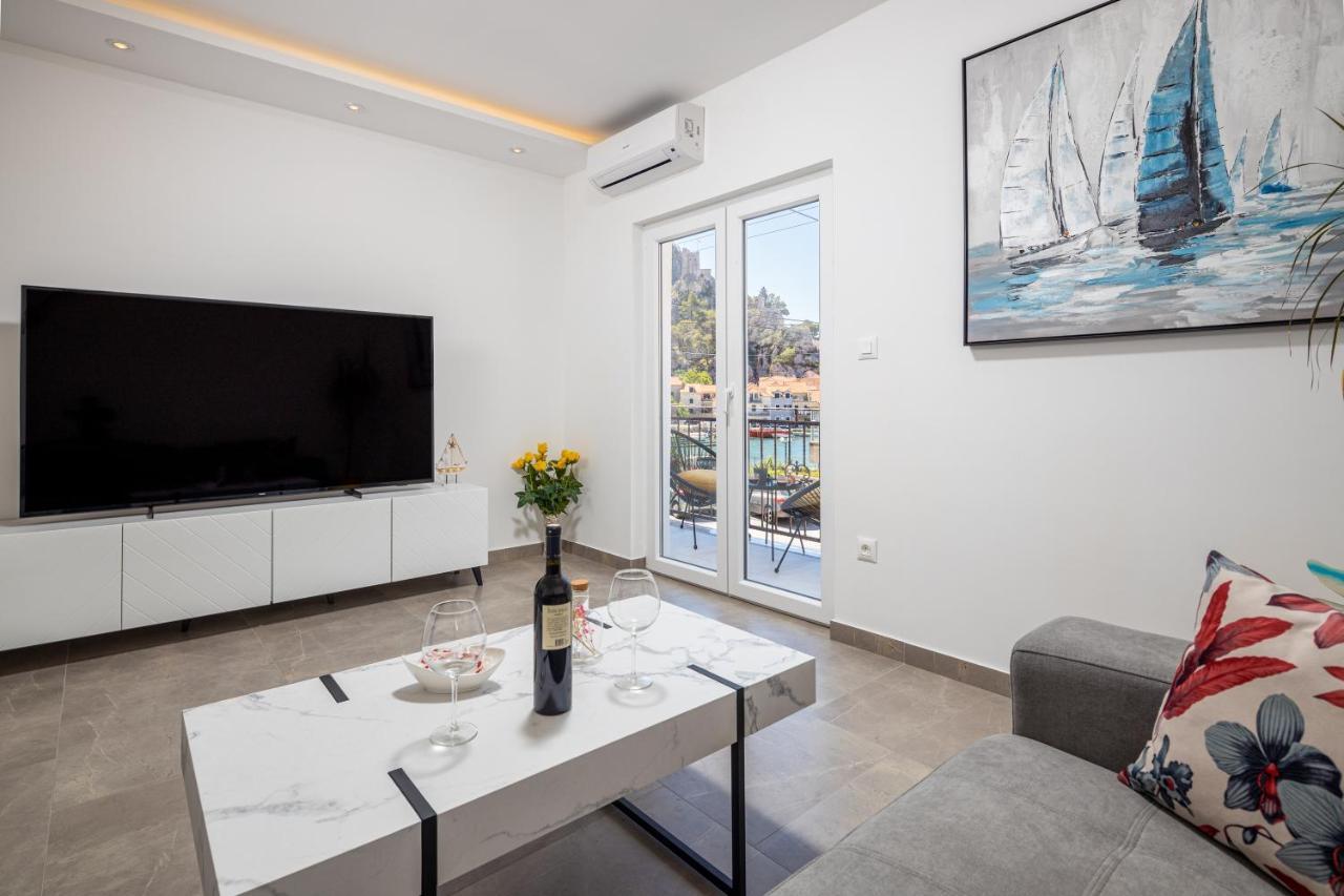 Apartment Navika Omiš Zewnętrze zdjęcie