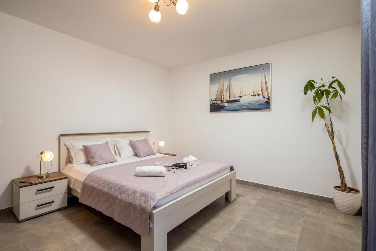 Apartment Navika Omiš Zewnętrze zdjęcie