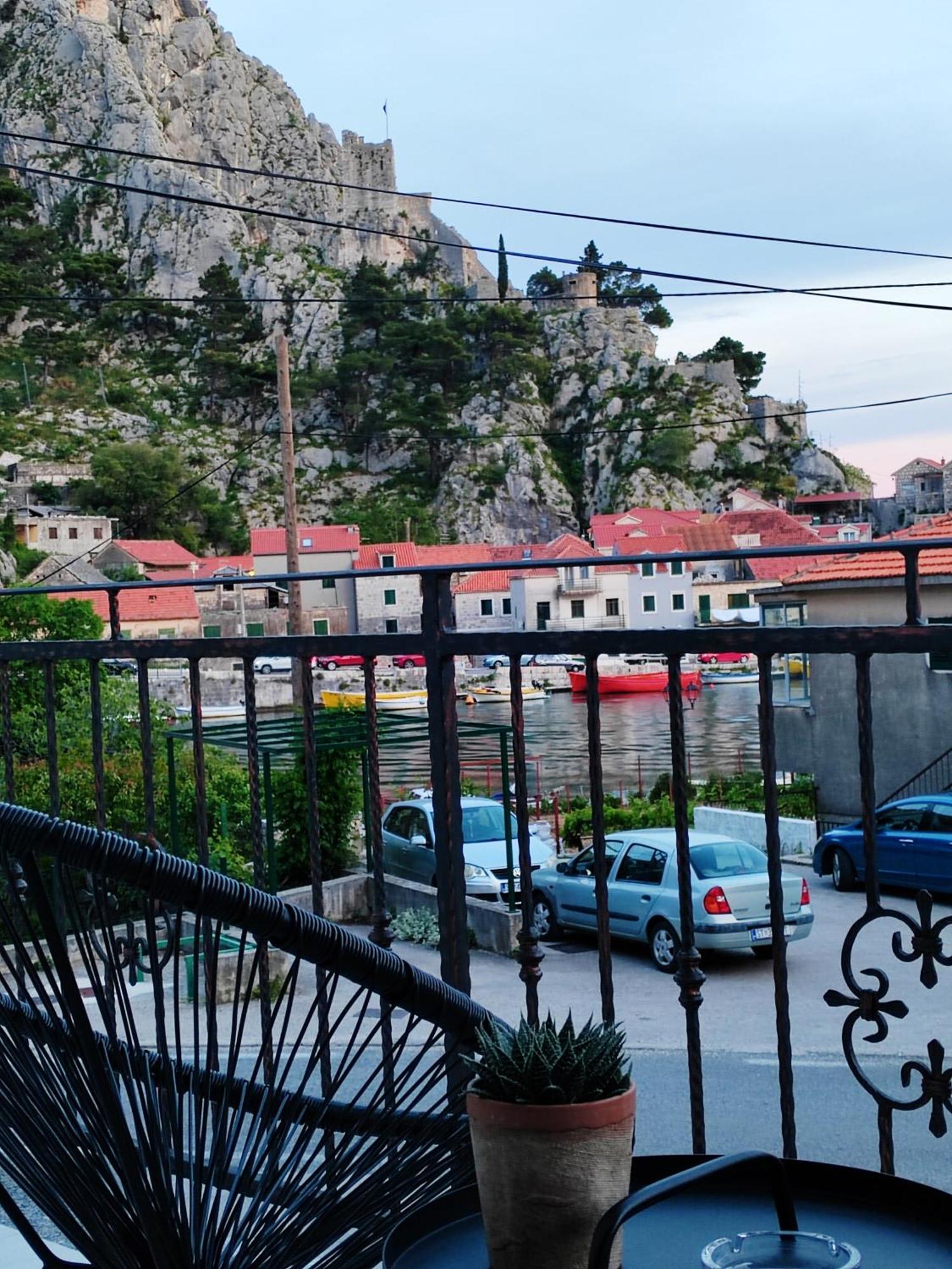 Apartment Navika Omiš Zewnętrze zdjęcie